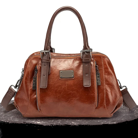Silke’s Luxe Statement | Borsa Timeless in Pelle Vegan