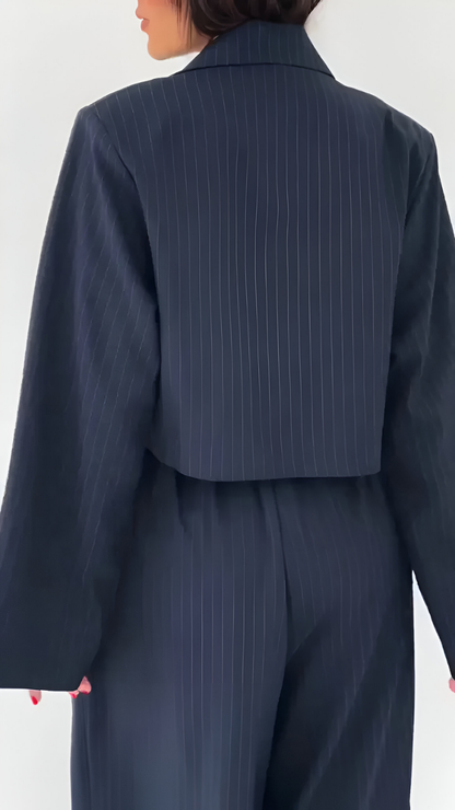 Zara | Completo due pezzi con pantaloni ampi e blazer corto