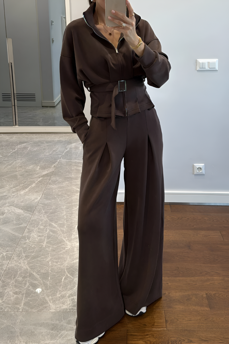 Lavi™ | Completo moderno a due pezzi sagomato