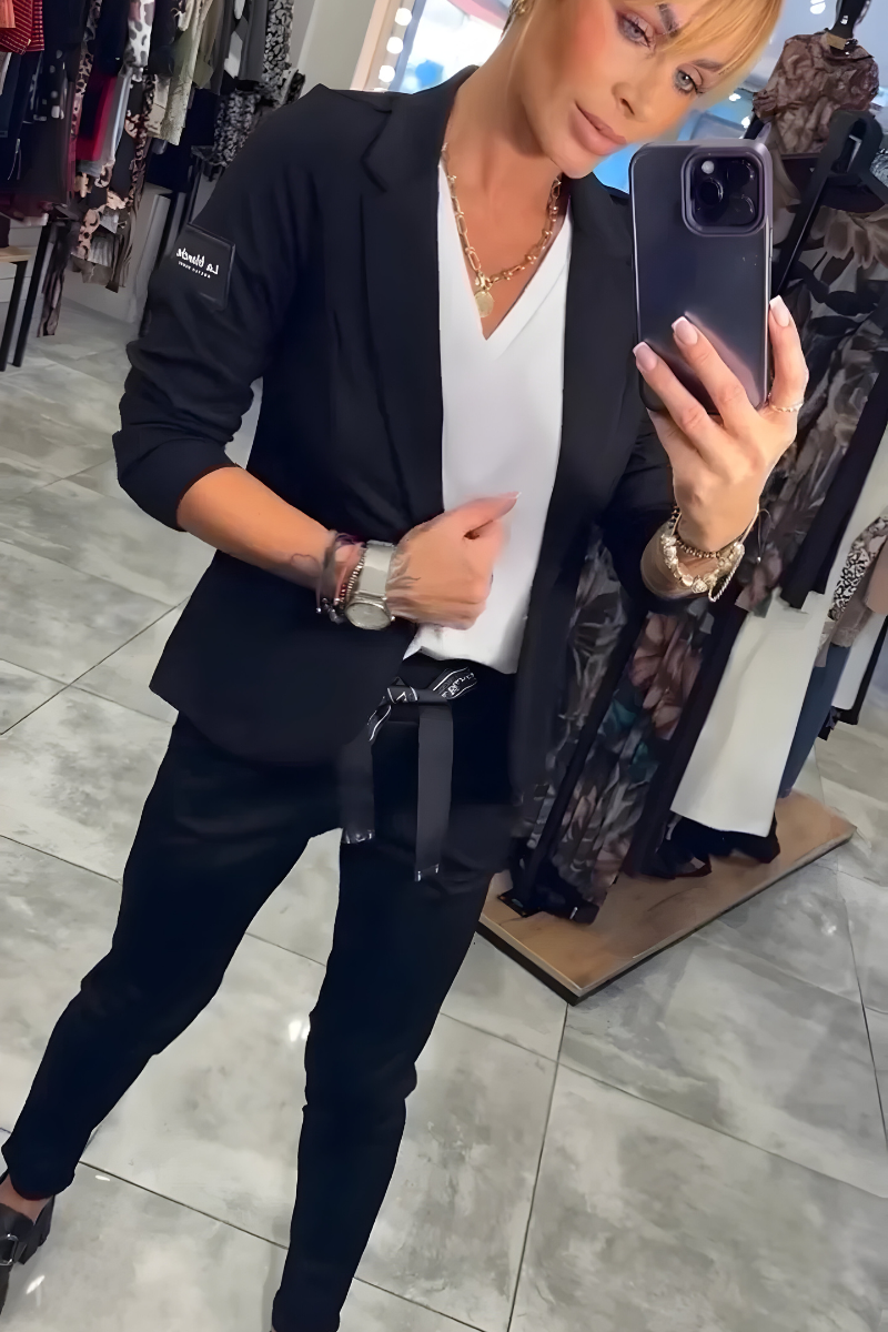 Neris™ | Elegante completo moderno a due pezzi
