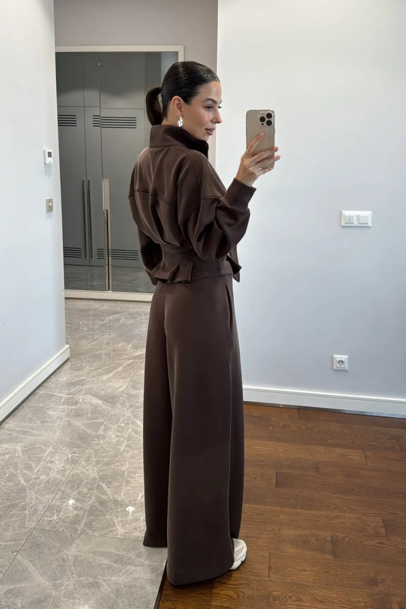 Lavi™ | Completo moderno a due pezzi sagomato