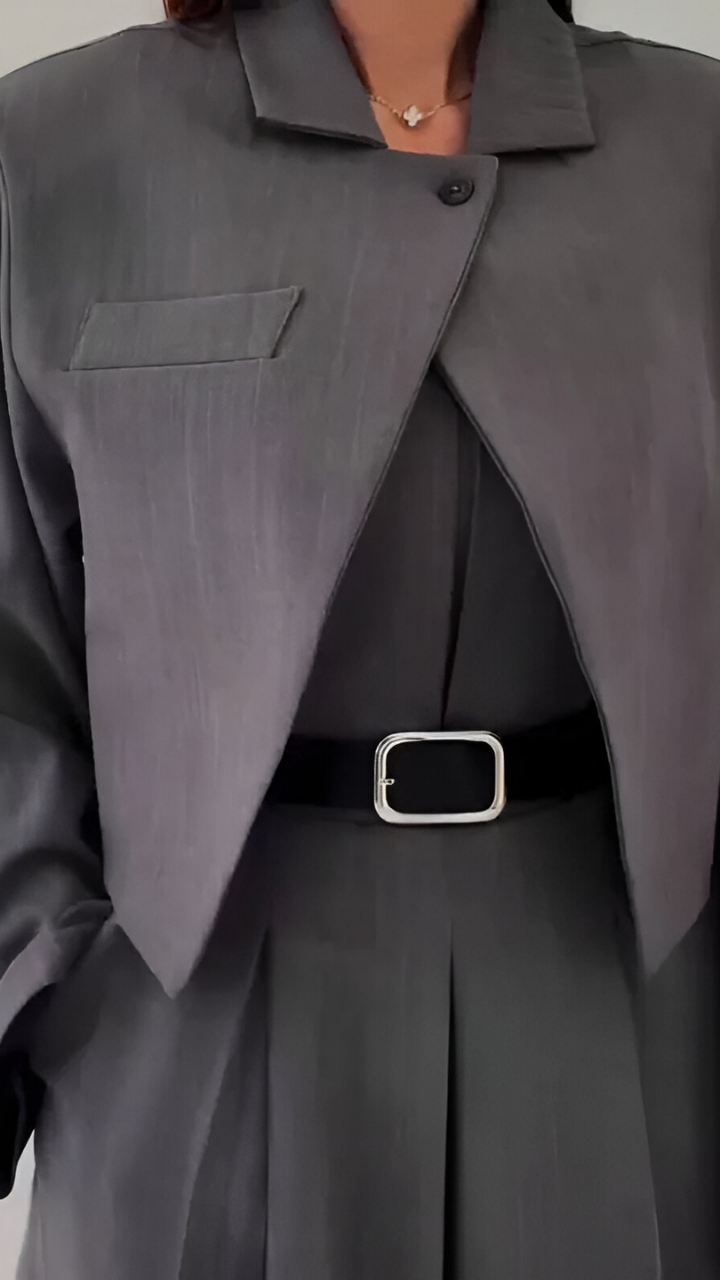 Zara | Completo due pezzi con pantaloni ampi e blazer corto