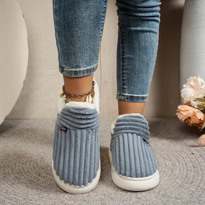 SnuggleStep™ | Pantofole unisex in peluche antiscivolo