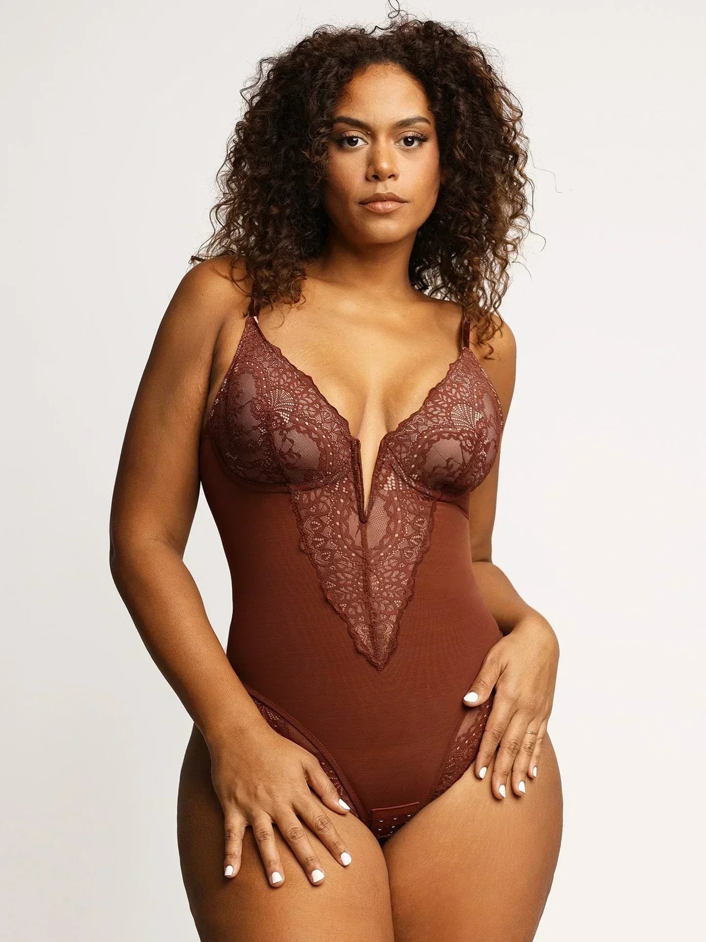 Noé™ | Body elegante con profondo scollo a V