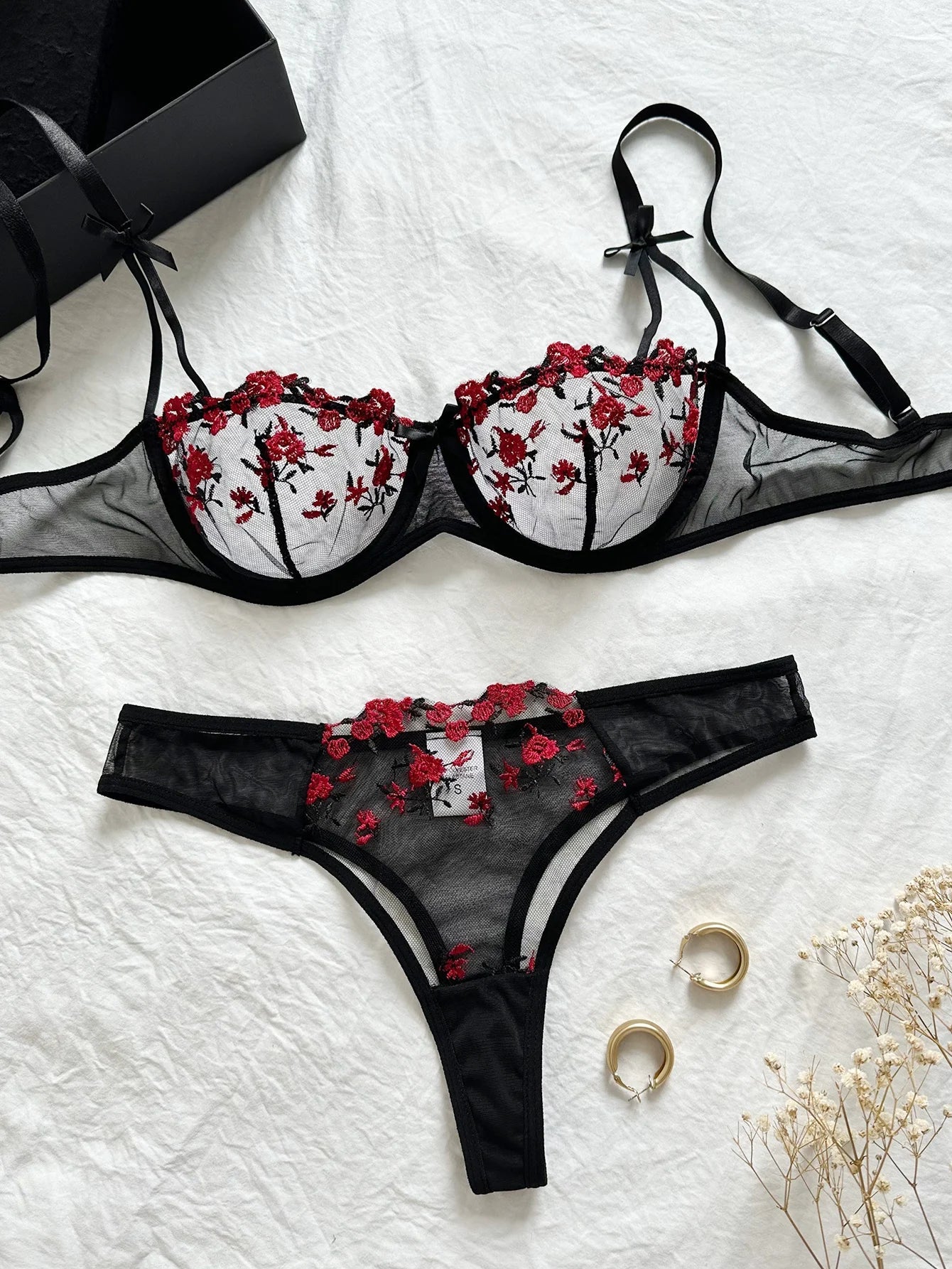 Lola™ | Ensemble de lingerie française (3+2 Gratuit)