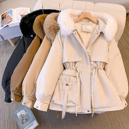 Amicizia | Elegante giacca invernale in piuma con pelliccia
