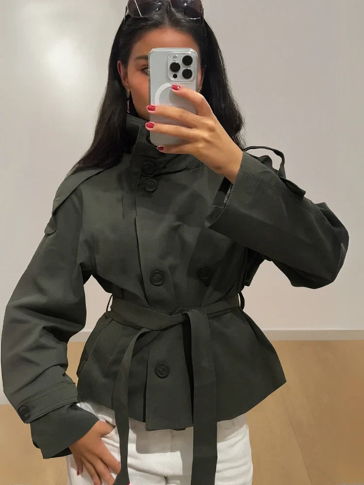 Sira™ | Elegante trench corto