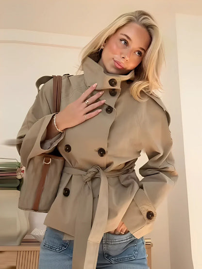 Sira™ | Elegante trench corto